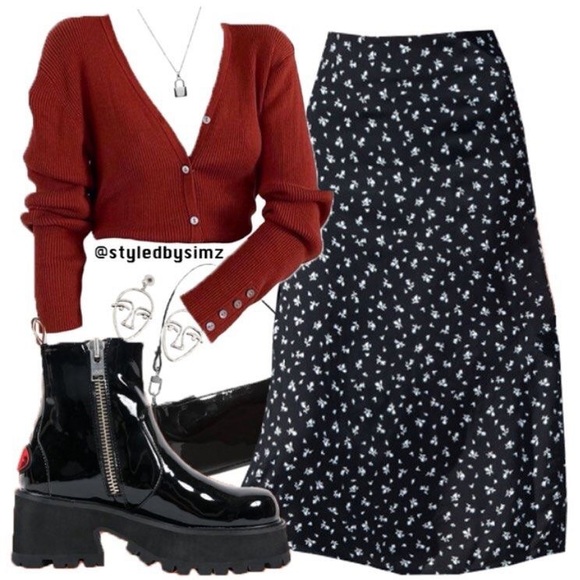 MYSTERY BOX! Dark Cottagecore 🖤🌻 - Picture 4 of 4